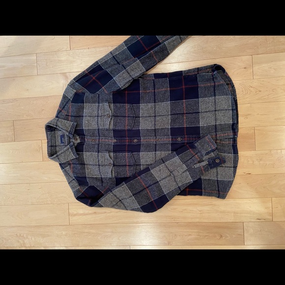 & Sons flannel Mens medium in like new condition - Picture 10 of 10